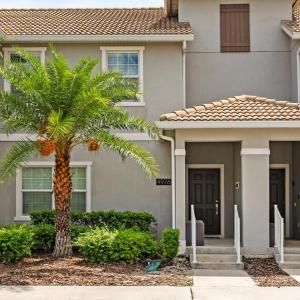 Summer in Style - 4 BR TownHome with Private pool