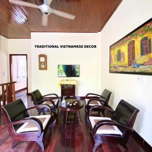 Garden villa with Hoi An style near My Khe beach
