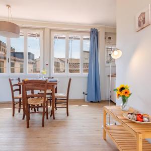 sal- Penthouse with terrace a stone's throw from Piazza Signoria