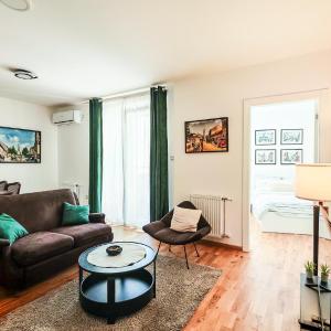 FilinHome Gunduliceva Suite 8
