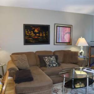 A Cozy - Spacious Urban Retreat - Child / Pet Friendly