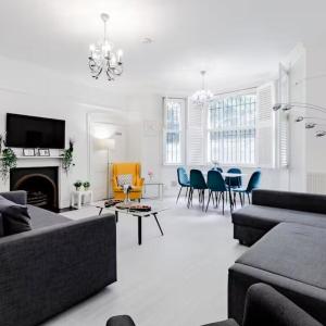Luxurious & Spacious 2BR APR in Earls Court!
