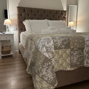 1571_ SUITES A2