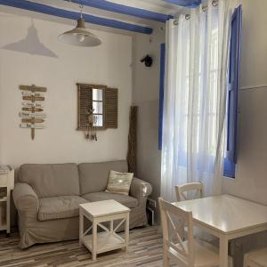 Cosy apartment next to the sea