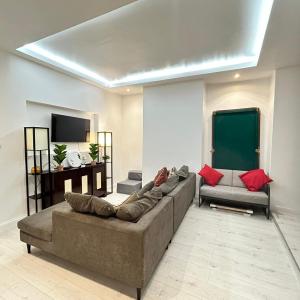 2 bedroom flat Wembley