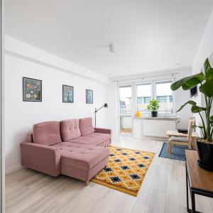 Chocimska Urban Peace Apartment by BookingHost