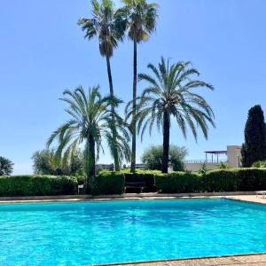 Quiet Flat with view and Swimming pool