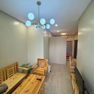 Cozy Stay Near NAIA Modern Minimalist