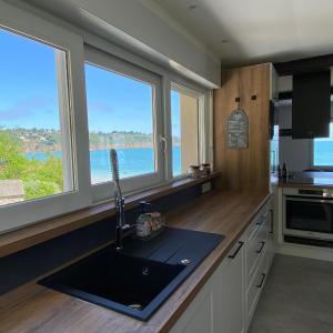 Beach house Maison de plage les pieds dans l eau