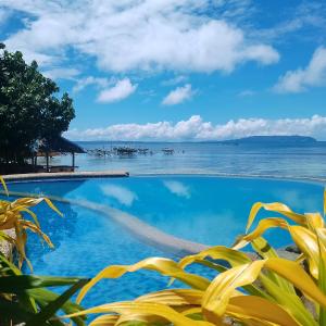 La Luna Beach Resort