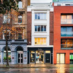Prime Location in Farringdon Large One Bedroom Flat