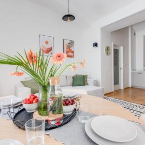 Visit Oomph Apartments