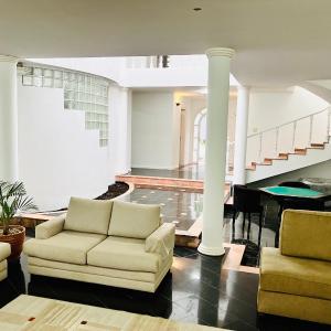 La Maison Brooklin Luxo Triplex 5 Quartos 4 suítes Ar Churrasqueira Hidro 10 Min Congonhas!