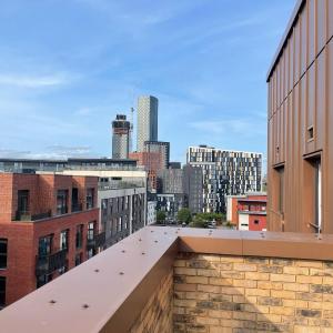 Cozy flat Near Manchester - Private double room with WiFi
