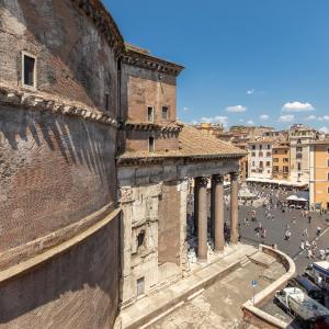 iFlat Pantheon at your feet