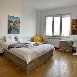 2BD on Vitosha Street by Cosher