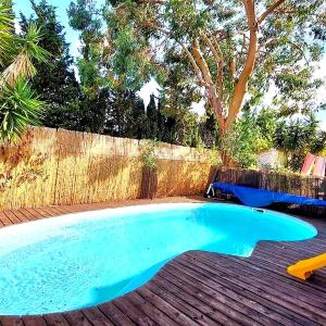 Villa avec jardin et piscine privés
