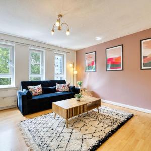 2BR City Flat Walk to Buchanan Hydro with Parking