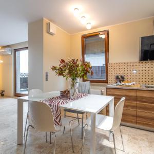 Apartament z tarasem 120m2, klimatyzacja, parking w garażu