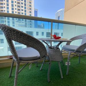 Stunning 1Bedroom Apartment 5 min walking distance Metro and JBR Beach