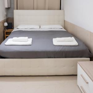 room with private bathroom Stella 1