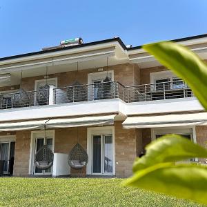 Royal Apartments - Nikiti