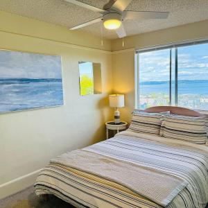 Bos Cozy Victorian Top Floor Duplex Unit with Puget Sound views