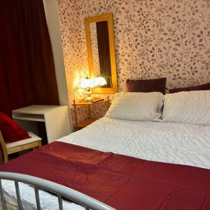 Room at Sandon road