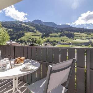 Apartment Rohrer - Zirm - Zirbe Cirmolo mit Schloss- und Schourtblick