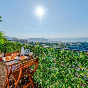Panoramic sea view of the French Riviera, Parking