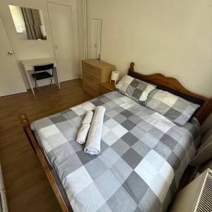 UrbanHaven Room