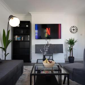 3BR Home Gem - sleeps 9 - Netflix - Near O2 & Greenwich Park