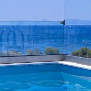 Costa Voula Private Pool Penthouse by the Beach
