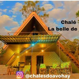Chalés do AVOHAY, lindo chalé com privativo ofurô aquecido,apenas 2 minutos da Vila de São Jorge Chalé la belle de jour