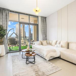 FIRST CLASS 2BR Downtown Glam Burj View