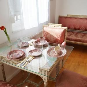 Living like Sisi