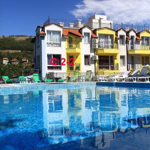 PoolView Elite Apartment in RoseGardenComplex with BigPool and Parking