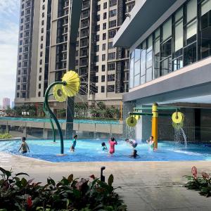 Sunway Velocity Homestay 5pax Apartement 2R1B Link Bridge To Sunway Velocity Mall MRT LRT Maluri & Cochrane City Sky View Kuala Lumpur 802