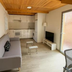 Duplex Miguelete tower & 4th FLOOR and NO elevator
