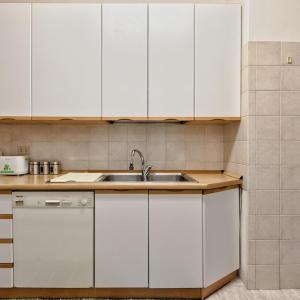 Leonardo apartment
