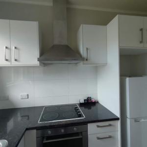 7 Beds including 4 Double Beds, 1 Single Bed, 2 Double Sofa Beds Serviced House A