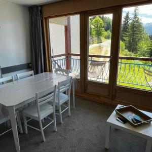 Appartement 3 pièces, 6 pers, proche télécabine, piscine - FR-1-411-184