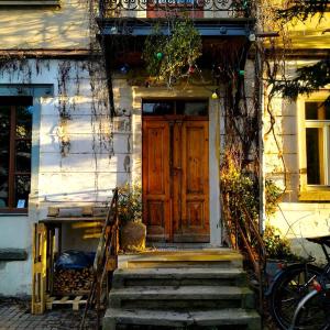 Dresden in schöner AtelierWohnung mit Gartenblick