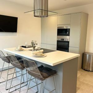Contractor House Sutton M6 M5