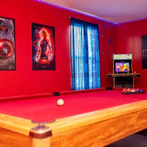 Price Drop! OCT-NOV - 8BR - Game Room - Spa - Themed Rooms!