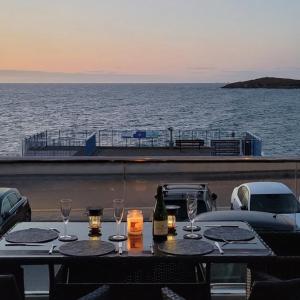 4 Fistral Beach Apartments, Newquay, TR7 1FR
