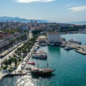 Lucy Retreat - Split Center - Near Diocletian's Palace with Jacuzzi