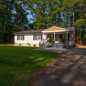 Spacious 4-Bedroom Retreat in Ocean Pines