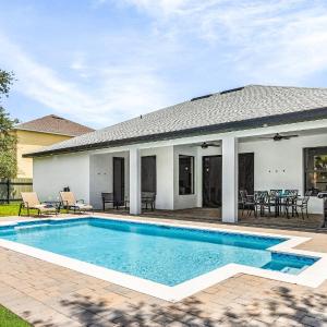 Heated Saltwater Pool & Bikes - License to Chill - Roelens