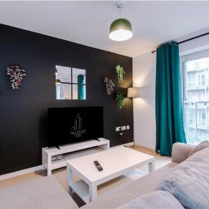Stylish 2-Bed Apartment, Sleeps 6, Free Parking
